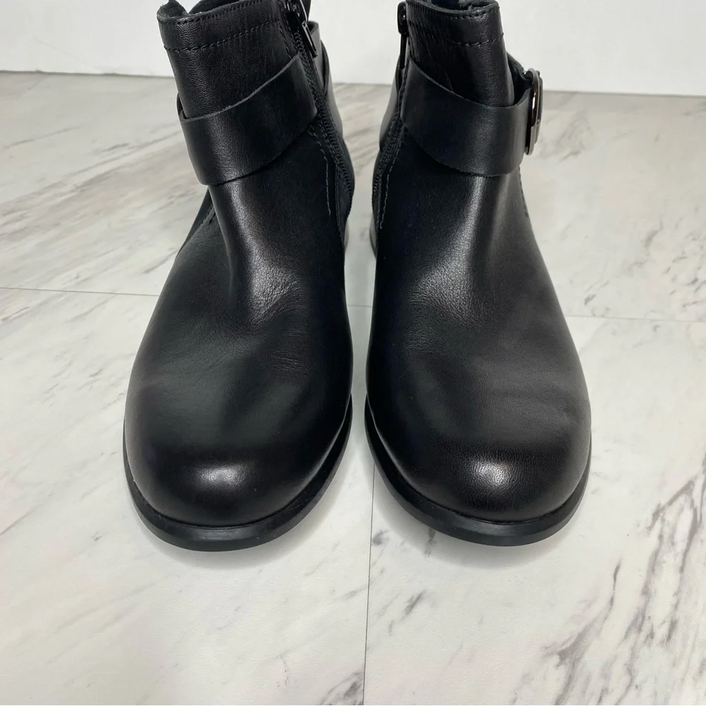 Munro Black Leather Bootie 8 N